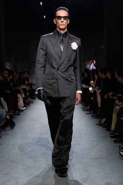 Look 45